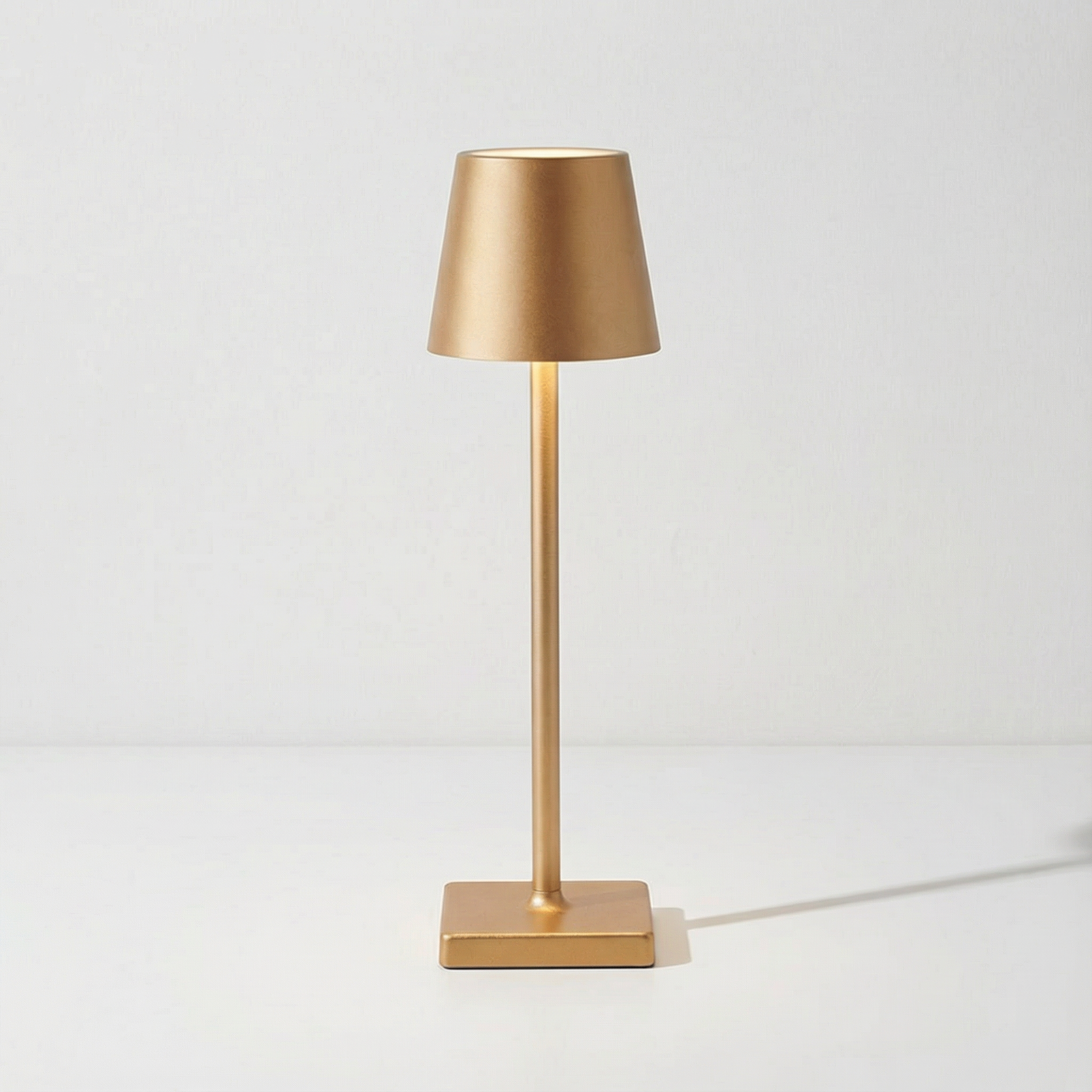 Lampe à poser tactile rechargeable — Aline