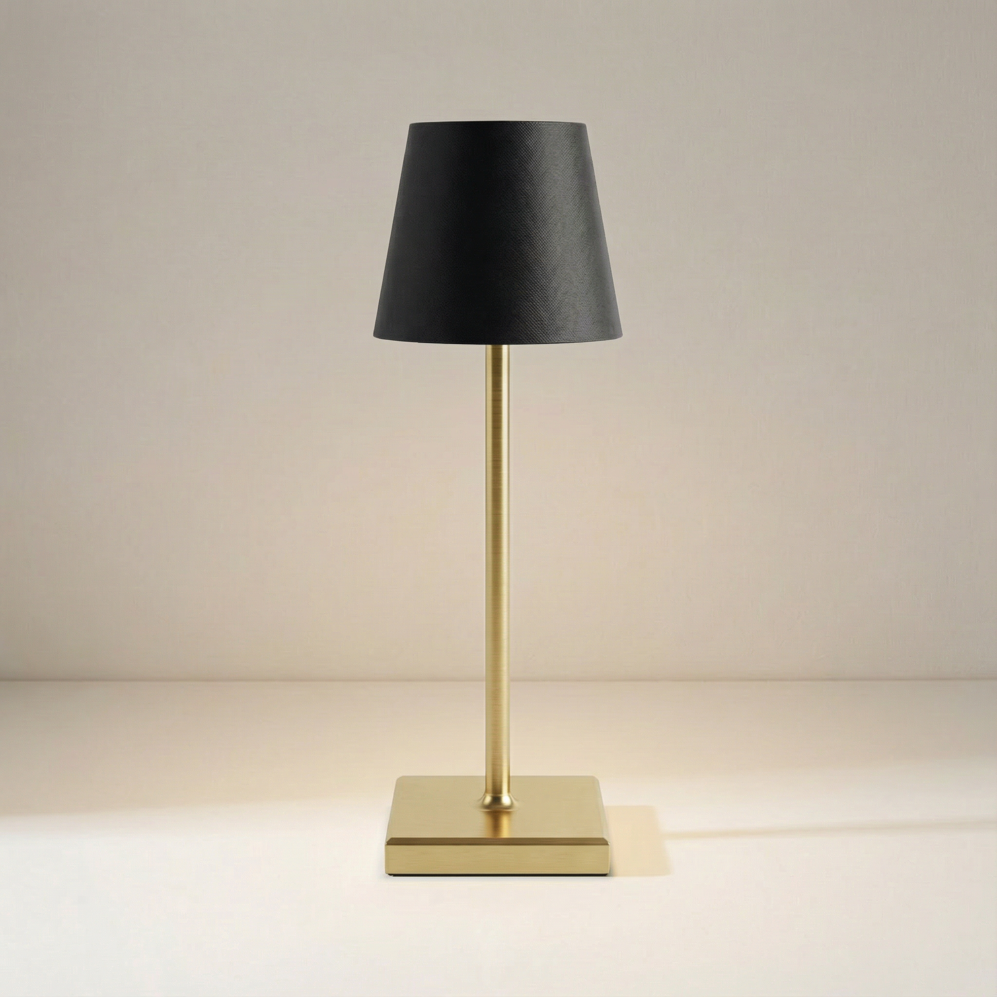 Lampe à poser tactile rechargeable — Aline