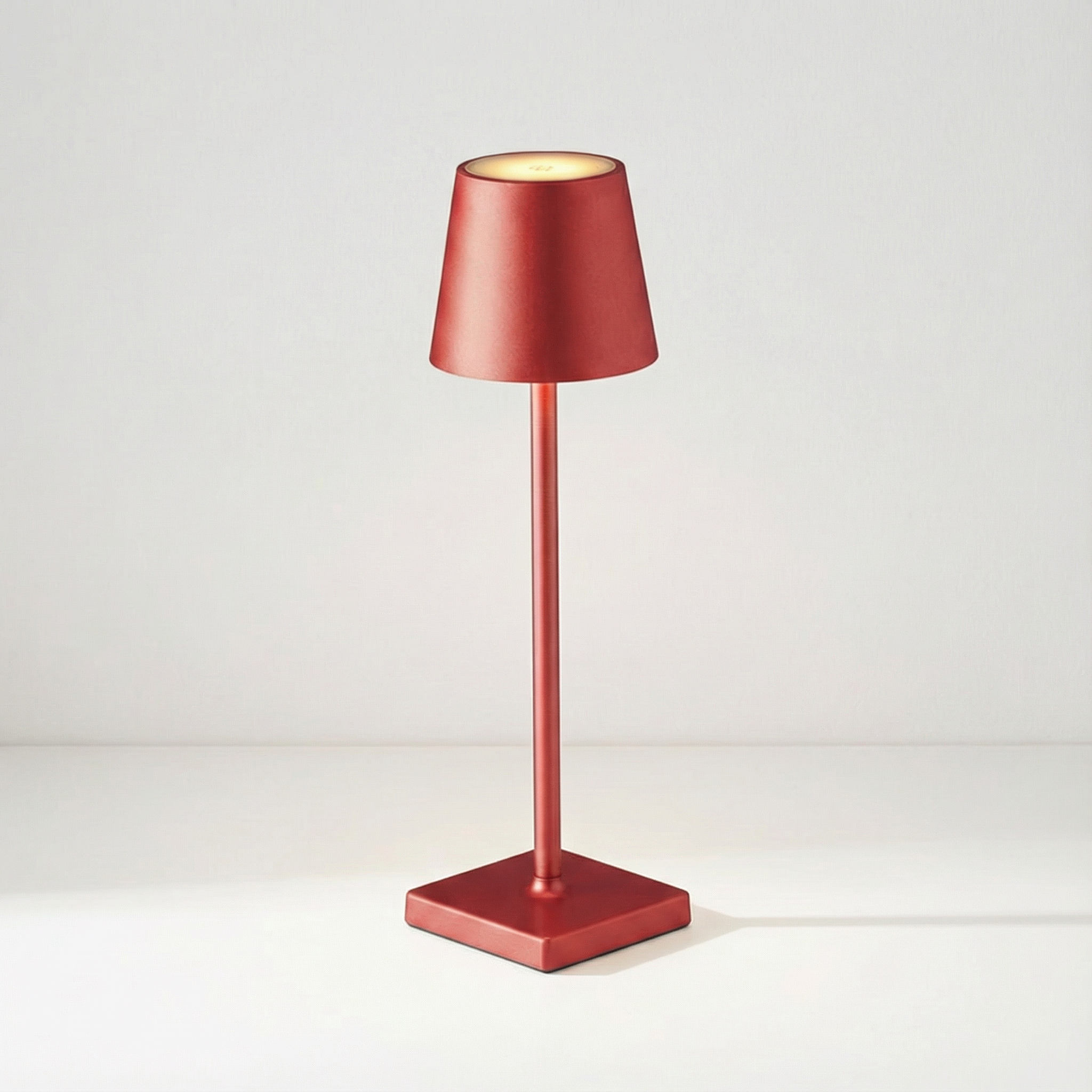 Lampe à poser tactile rechargeable — Aline