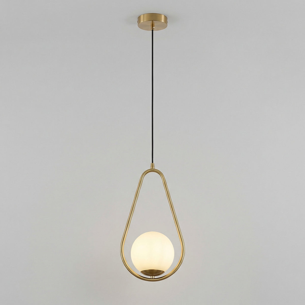 Suspension globe verre, structure dorée — Cécile