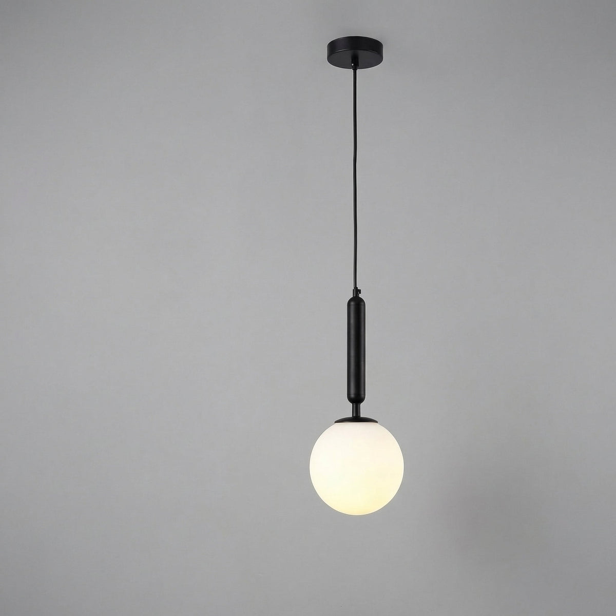 Suspension globe verre dépoli, corps noir — Aurore