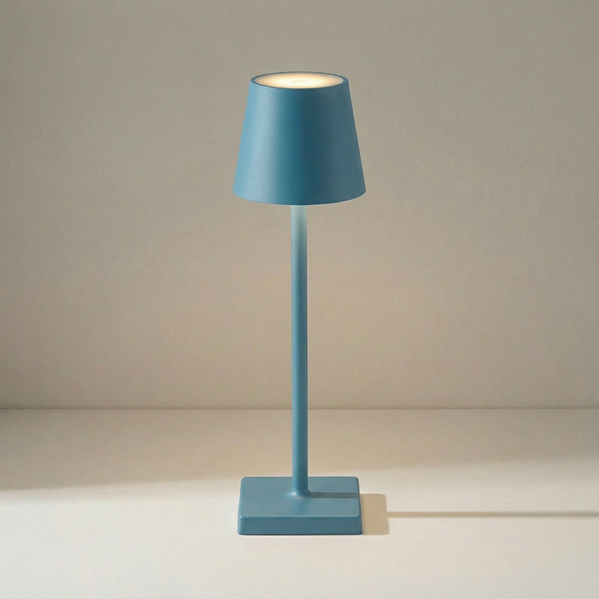 Lampe à poser tactile rechargeable — Aline