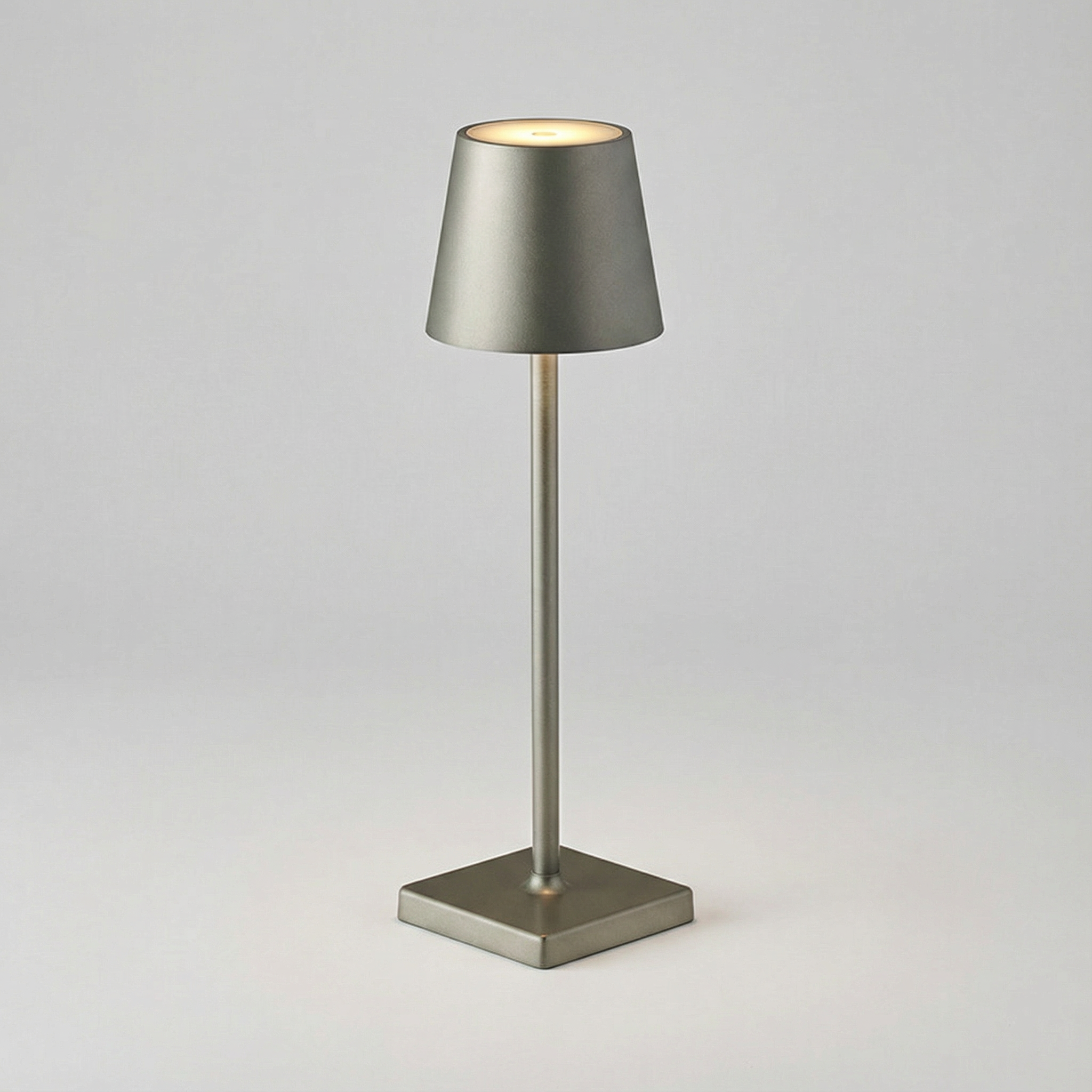 Lampe à poser tactile rechargeable — Aline
