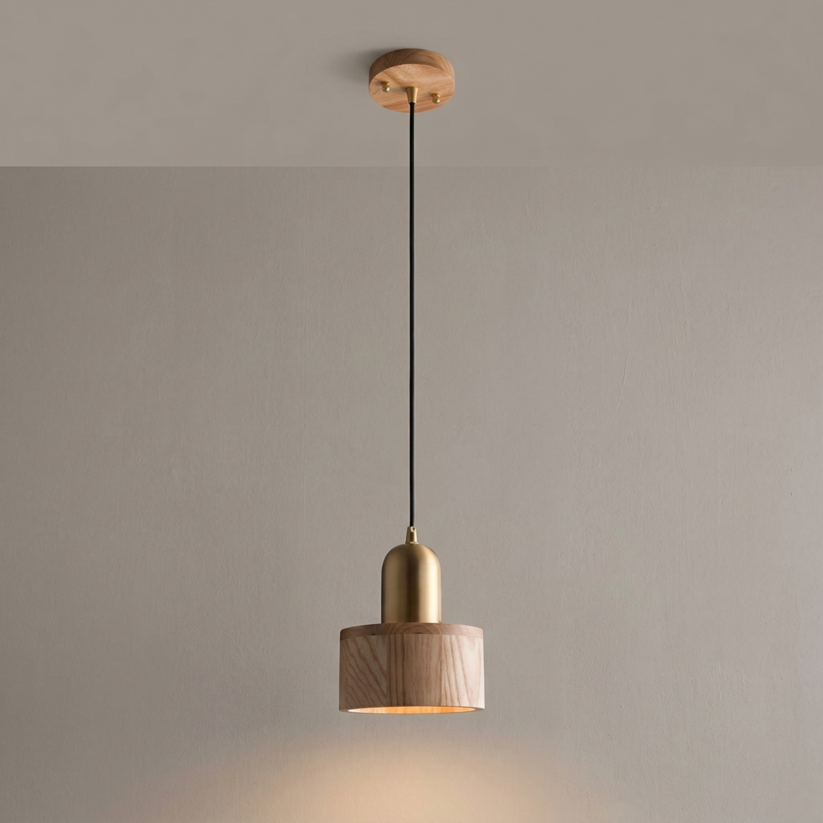 Suspension cylindre en noyer — Marguerite