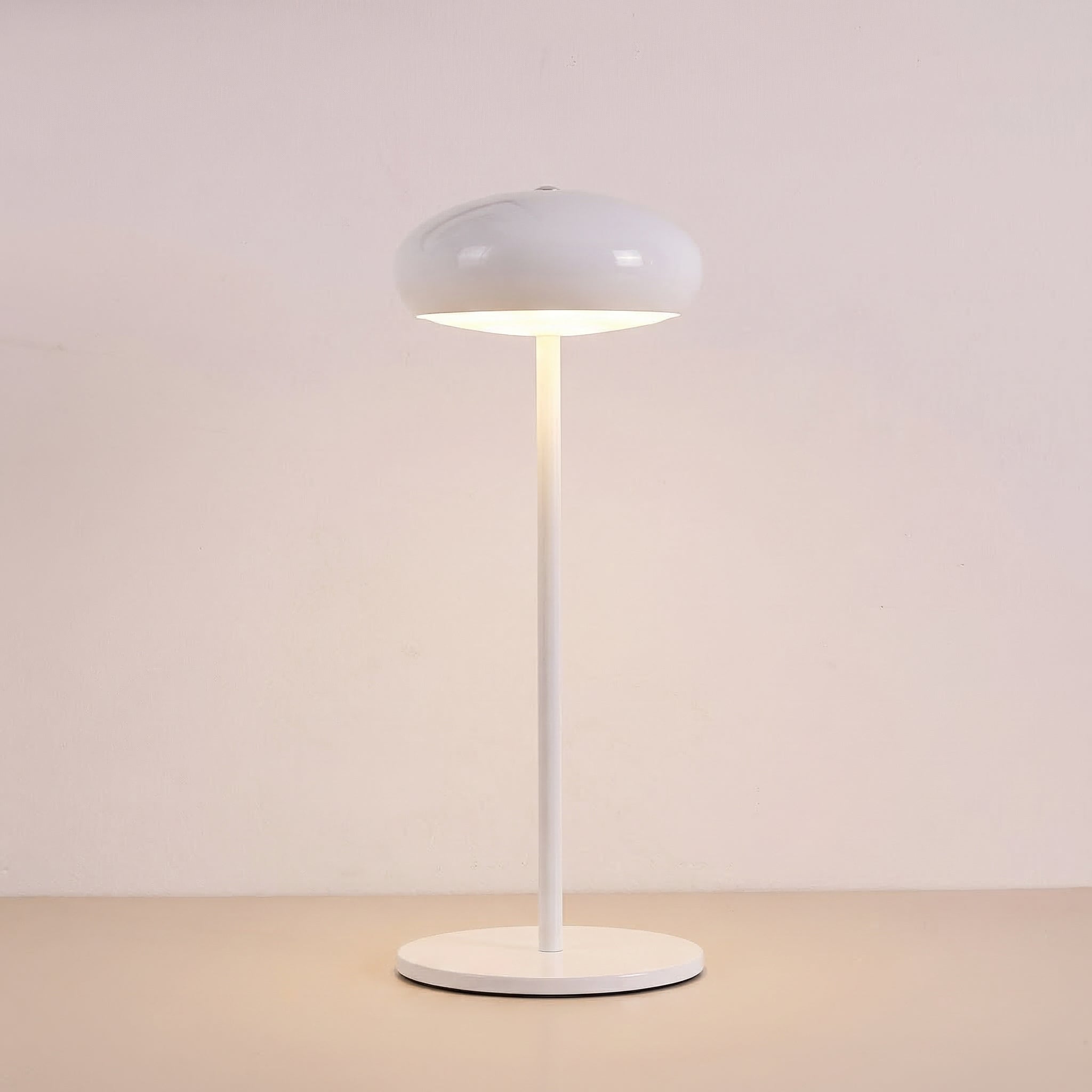 Lampe à poser rechargeable aluminium — Noémie