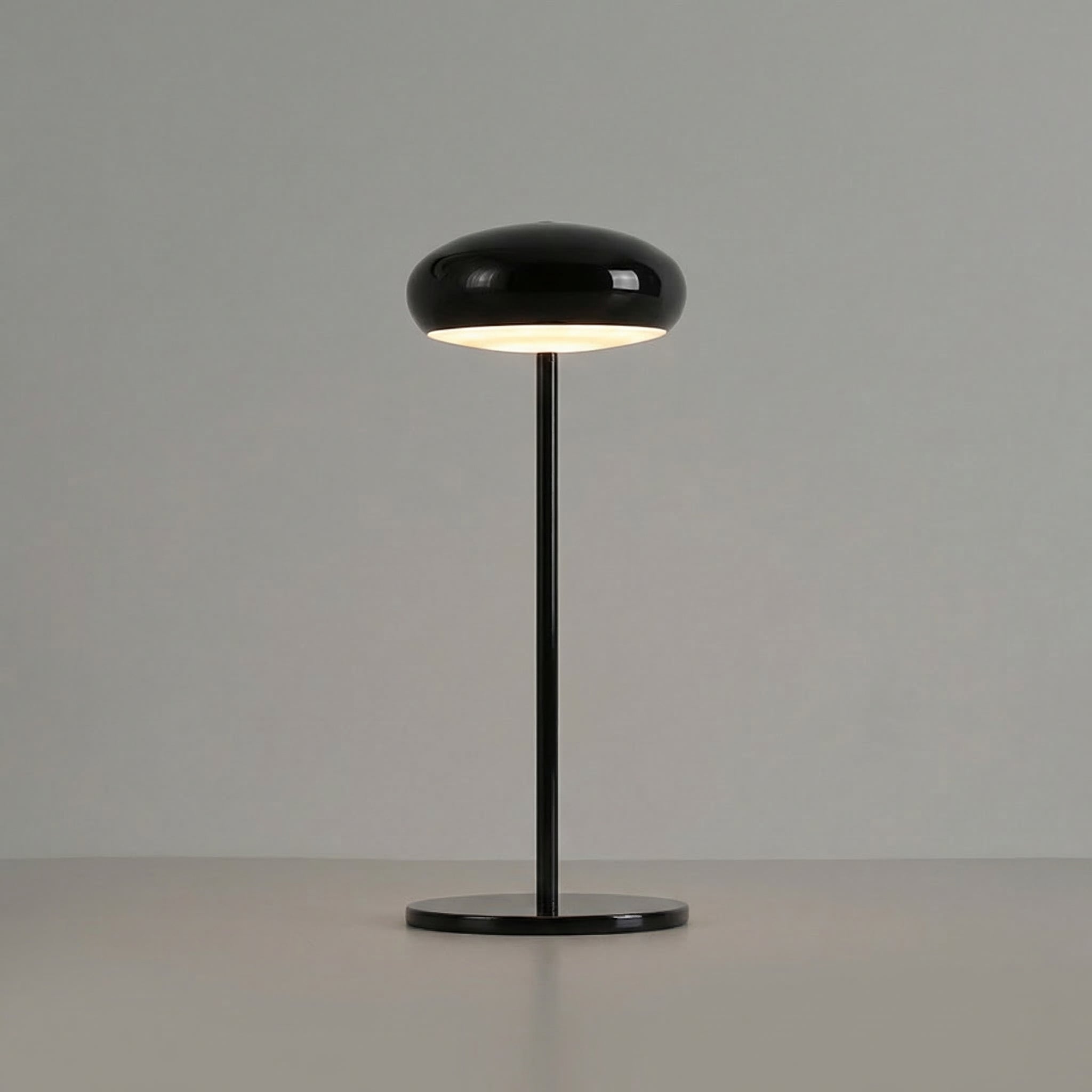 Lampe à poser rechargeable aluminium — Noémie