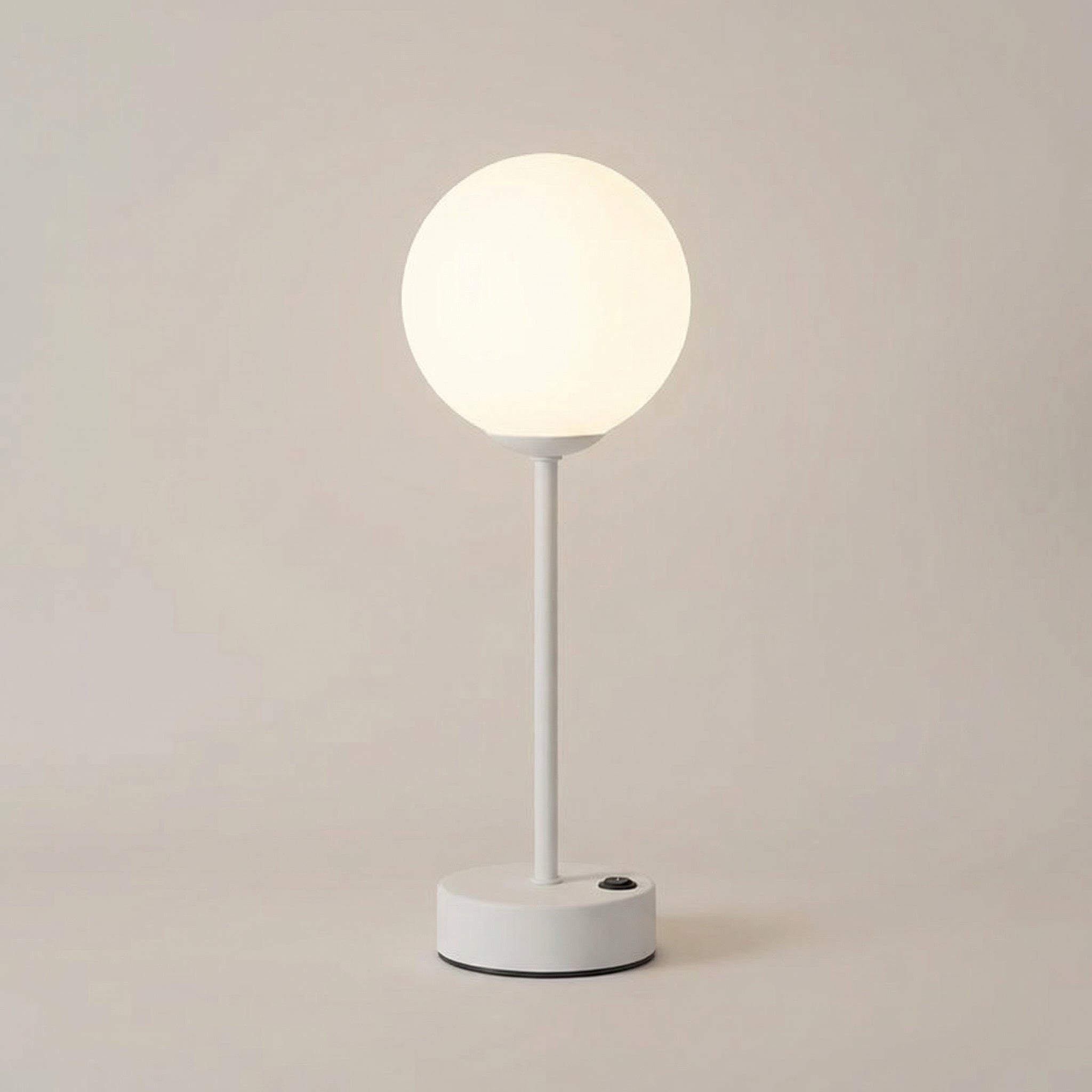 Lampe à poser globe en verre sans fil — Alix