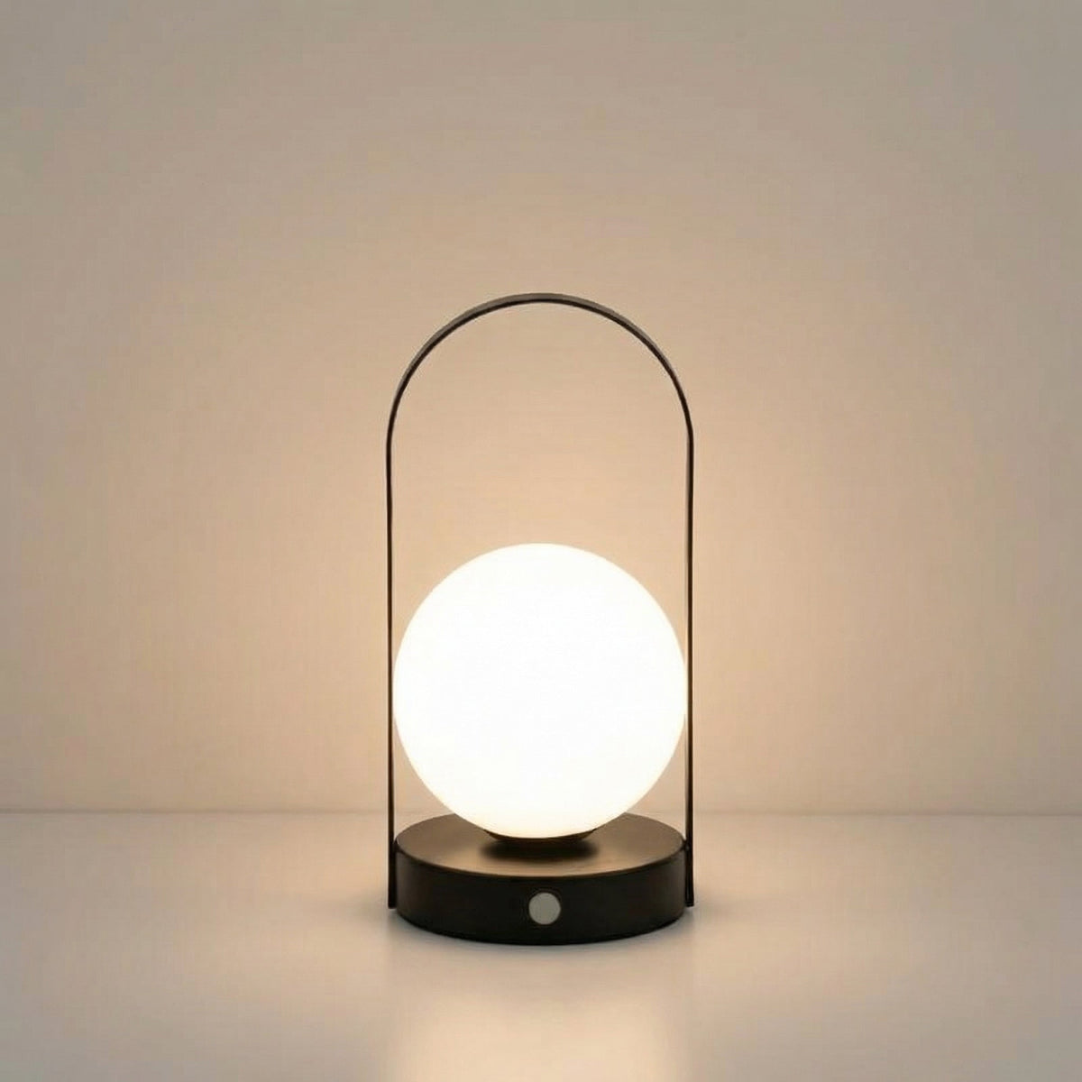 Lampe à poser globe dépoli — Violette
