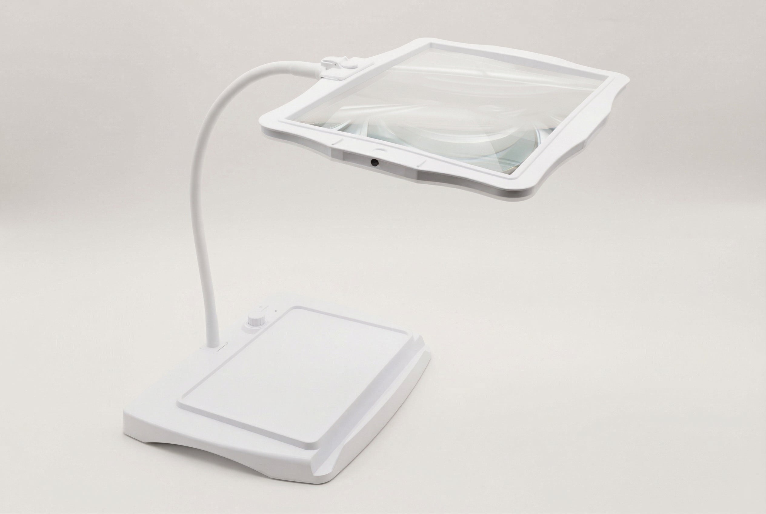 Lampe de bureau loupe LED — Irène